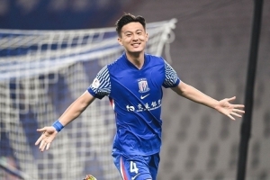 津媒：尽管蒋圣龙亚冠二级联赛没登场，但他伤愈对申花是好消